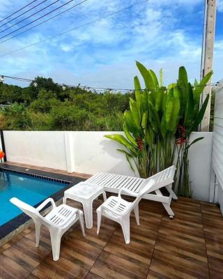 Pool Villa Sattahip White House