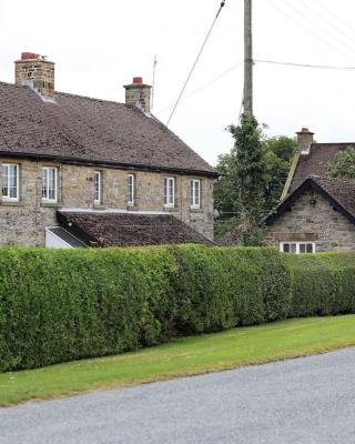 Cliff Stud Retreat, Helmsley, Frankel Cottage