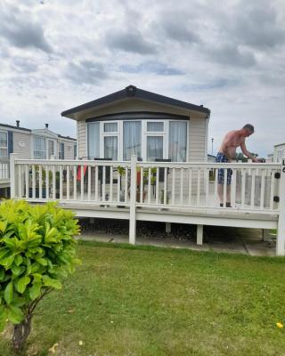 Millfield caravan site, caravan L6