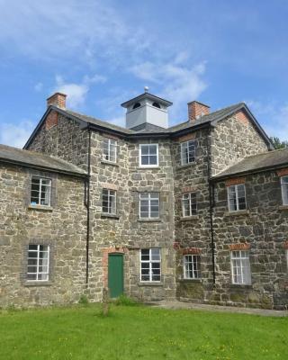 Llanfyllin Workhouse - Y Dolydd