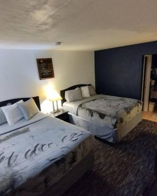 OSU 2 Queen Beds Hotel Room 221 Wi-Fi Hot Tub Booking