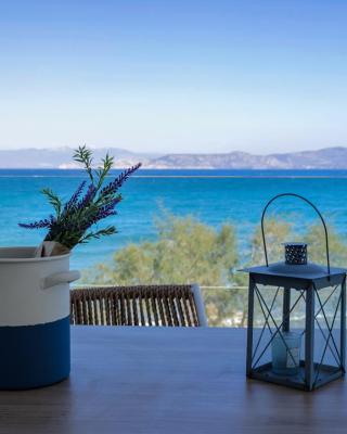 La Mer Bleue Beachfront Boutique Apartments