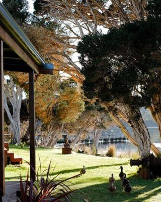 Shack on the Bay - A Lovely Bayside Cabin