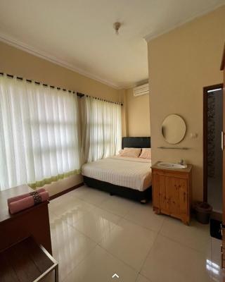 G10 Guest House Near Asia Afrika Bandung