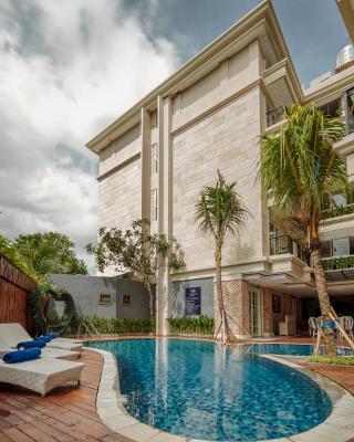 Alron Hotel Kuta Powered by Archipelago