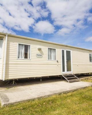 6 Berth Caravan For Hire At St Osyths Holiday Park In Essex Ref 28099gc