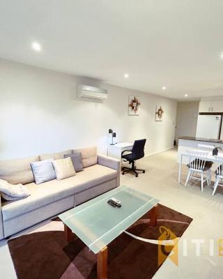 Beige & Beautiful - 1bd 1bth Apt - Close to ANU