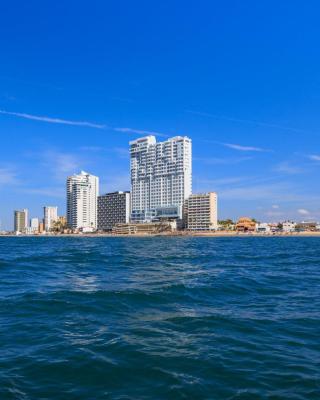 Courtyard by Marriott Mazatlan Beach Resort