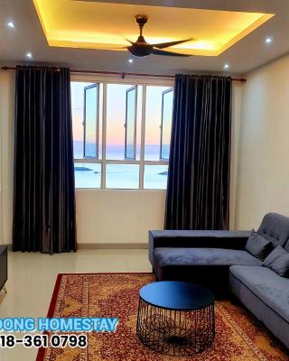 BRADONG HOMESTAY - MUSLlM ONLY, 3 Queen Bedrooms, Seaview, Infinity Pool, Gym, near Drawbridge & KTCC Mall