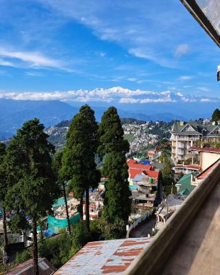 Darjeeling Heights - A Boutique Mountain View Homestay