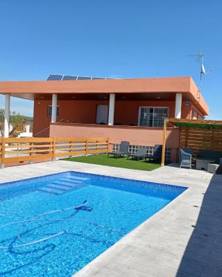 Piscina de sal Barbacoa Wifi, Parking Gratis, 3 min PGA Casa El Roble