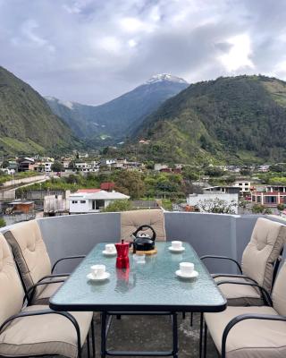 Penthouse w/rooftop terrace - volcano view