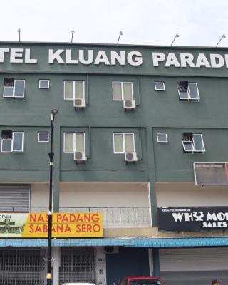 Room V at Kluang Parade Near Bus Stop Kluang