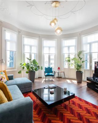 #Fandango Gorgeous Neoclassical Apartment