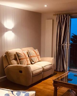 Chesil Beach Lodge Burton Bradstock Dorset DT64RJ