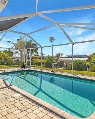 Blue Flamingo - Pool, Sunsets, Dock, Lift, Direct Gulf Access!