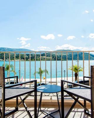 A & B Minimal Suite ΙΙ with Sea View in Argostoli