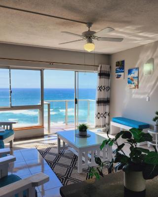 Santana 804 Beachfront Apartment with spectacular sea views