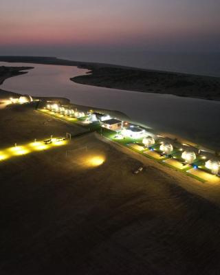 Siniya Island Resorts