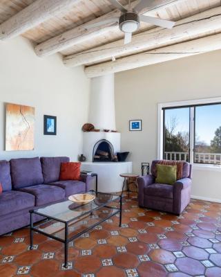 Casa Viva, 2 Bedrooms, Walk to Plaza, Fireplace, Pet Friendly, Sleeps 5