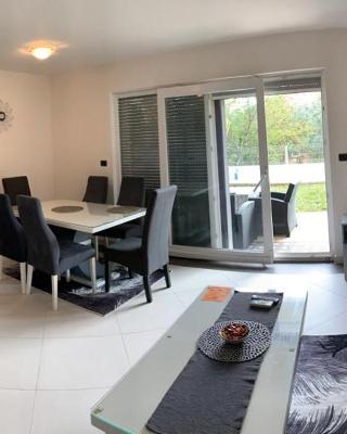 Meli Maisonette Apartments