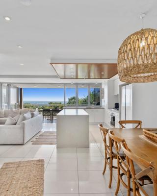 Waves 11 - Beachfront - Sleeps 8