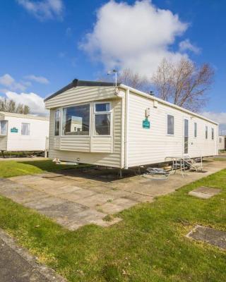 Spacious 8 Berth Caravan At Southview Holiday Park Near Skegness Ref 33018ml