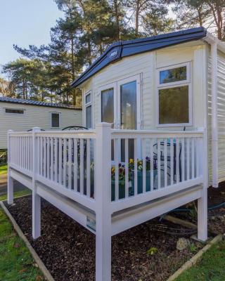 Beautiful Caravan With Decking At Haven Holiday Park In Norfolk Ref 11303mc