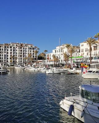 Puerto de la Duquesa Sea Views