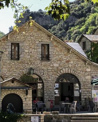 Hôtel-Bar l'Embarcadère