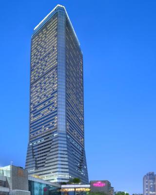 广州中心皇冠假日酒店 - 免费往返广交会穿梭巴士 & 参展商办证点