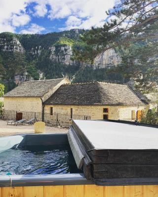 Manoir du Charme dans les Gorges du Tarn Causses LOZERE