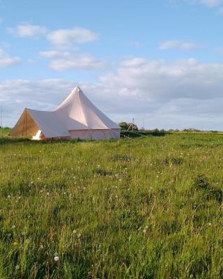 Cosy Farmhouse Glamping