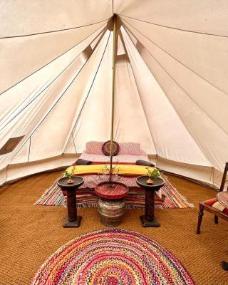 The Queens Head Glamping