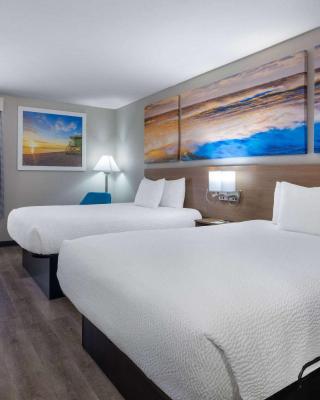 Days Inn & Suites by Wyndham Commerce