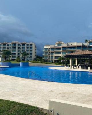 Lujoso y Familiar Apartamento de Playa y Golf en San Carlos Panamá