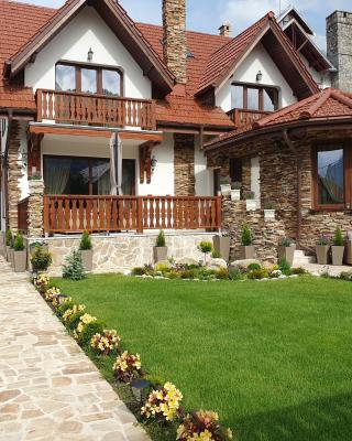 Poiana Golf Chalet