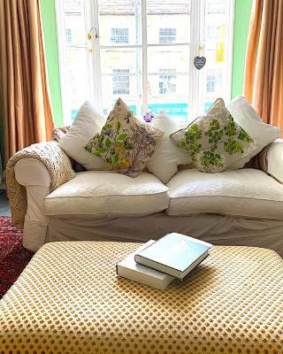 Spacious Georgian Apartment, Central Barnard Castle.