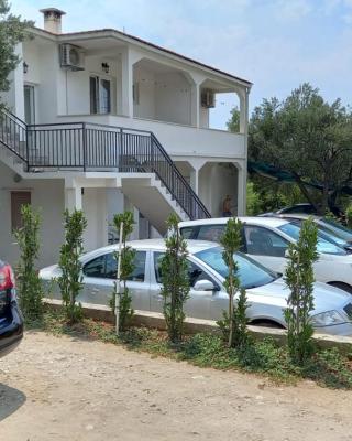 Studio apartmani Ante