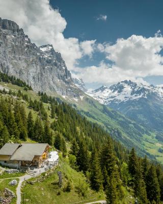 Tälli Hütte