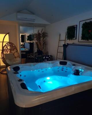 Hébergement Insolite jacuzzi Privé