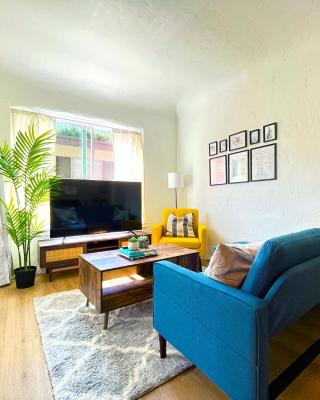 Heart of Hollywood Apartment - 2Bed 2Bath