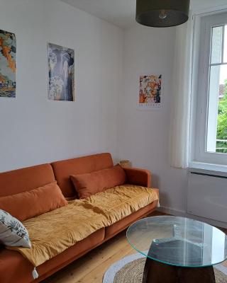 Appartement calme dans maisonnette