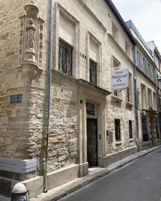 Hôtel Le Médiéval Palais des Papes