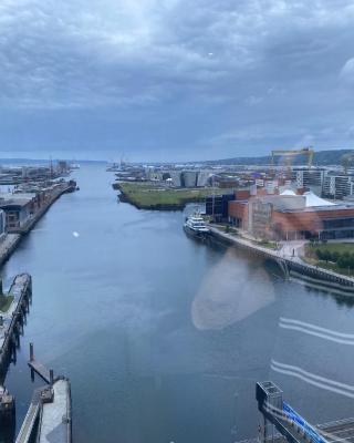 Titanic and Sea View Belfast 2 bedroom Apartment City Centre