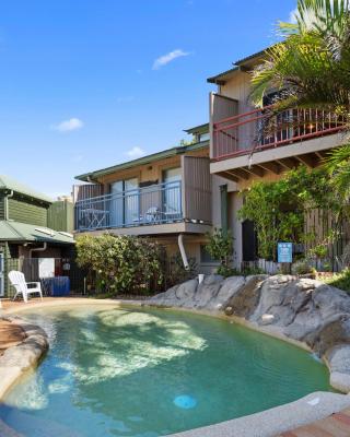 BEACHBREAK - 100m to beach - sleeps 6