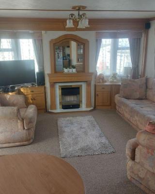 warden springs caravan park MS16 Thornhill road, Eastchurch,ME124HF