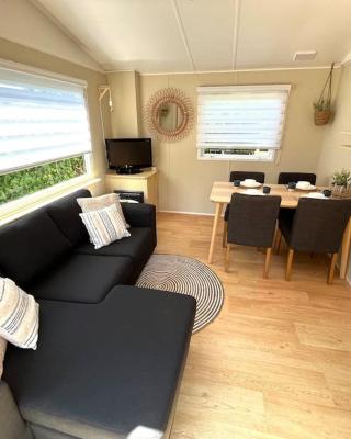 Chalet in Ouddorp nabij strand.