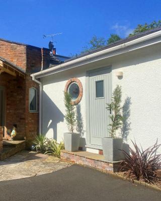 The Middlewood - Luxury self contained retreat