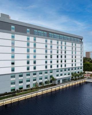 Home2 Suites By Hilton Miami Airport South Blue Lagoon